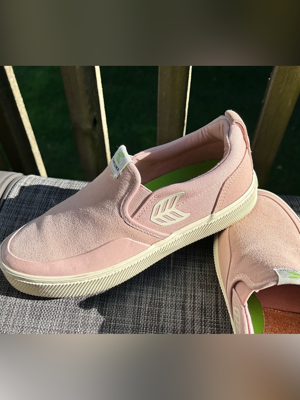 Cariuma Slip-on Pro Soft Pink Ladies Sneakers Eco-friendly Like New Size 8.